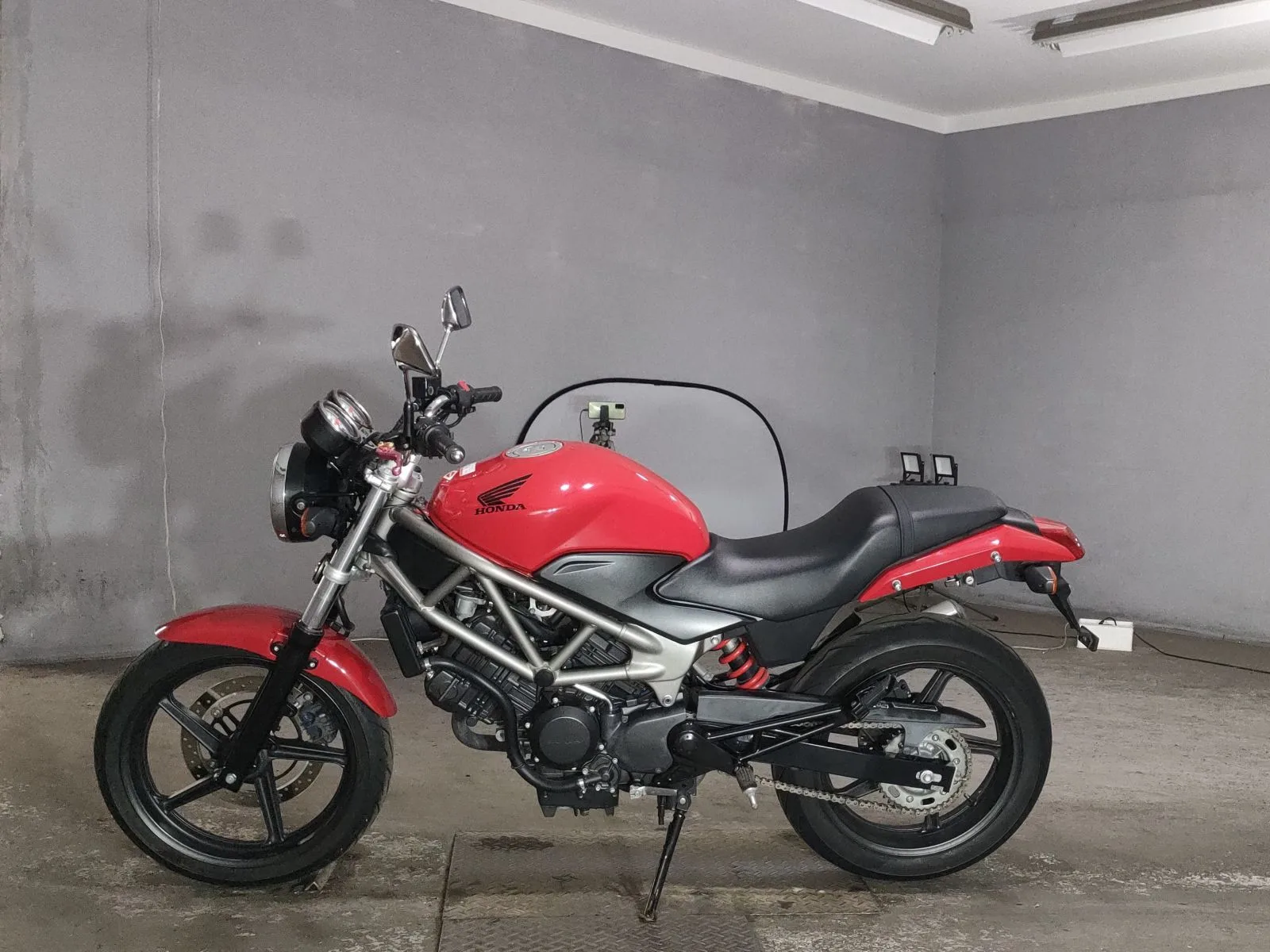 Honda VTR250 с аукциона JBA, кадр 2