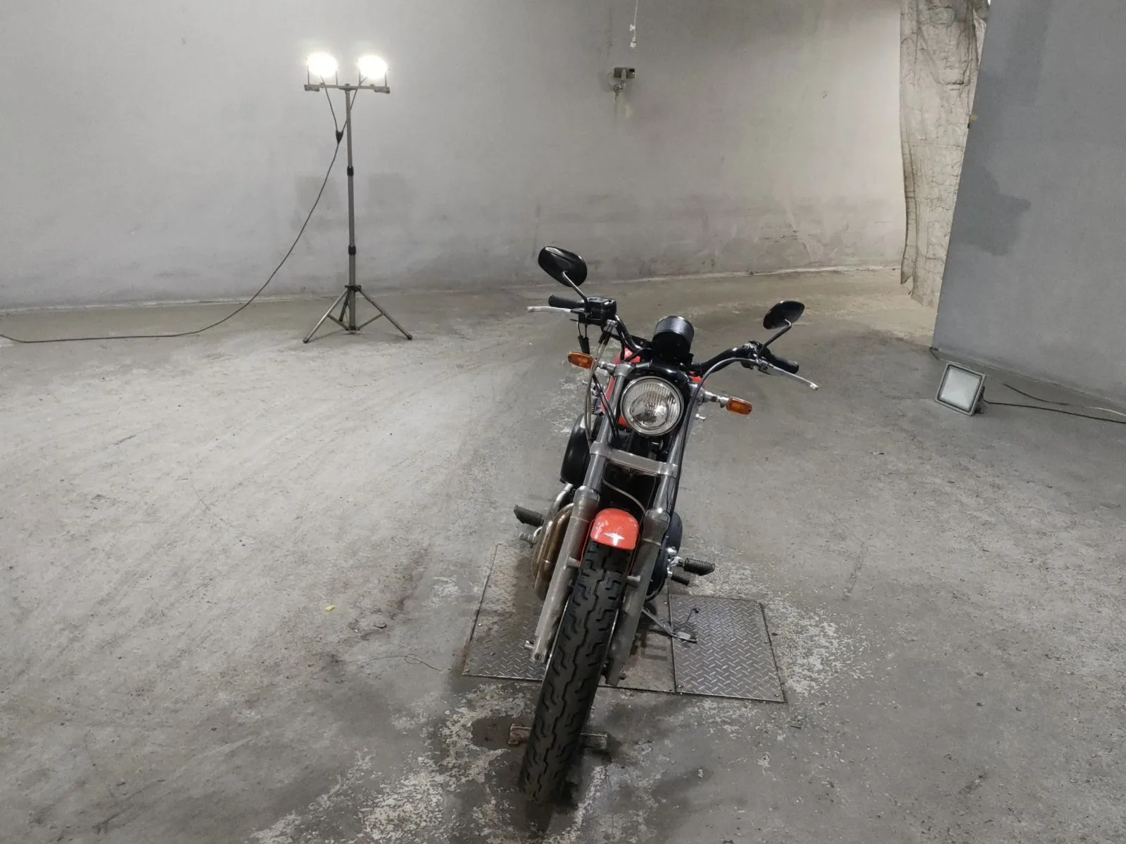 Harley-Davidson XL883R с аукциона JBA, кадр 3