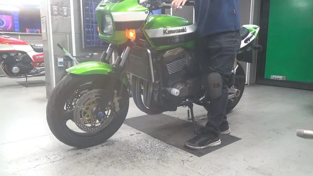 Kawasaki ZRX1200R с аукциона BDS, кадр 2