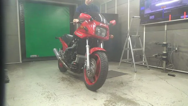 Kawasaki GPZ900R с аукциона BDS, кадр 1