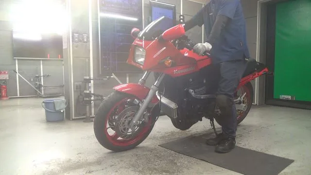 Kawasaki GPZ900R с аукциона BDS, кадр 2