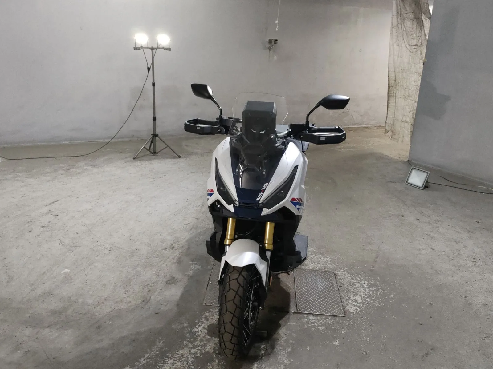 Honda X-ADV с аукциона JBA, кадр 3