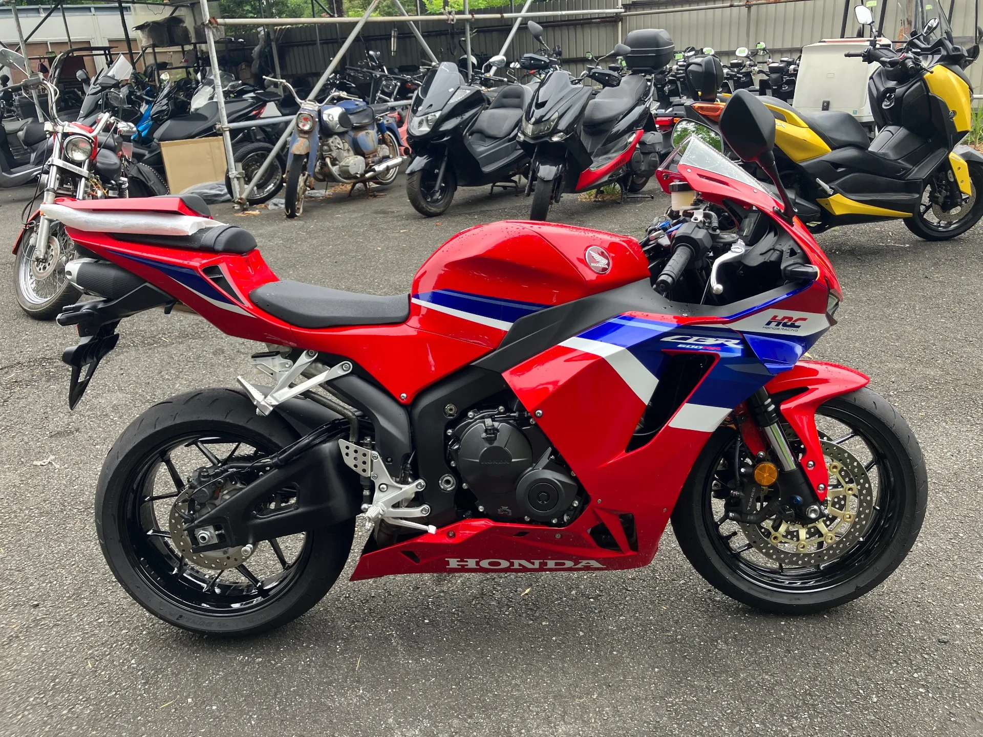 Honda CBR600RR ABS 2025 года с японского аукциона AUCNET