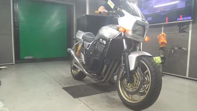 Kawasaki ZRX1100 1999 года из Японии