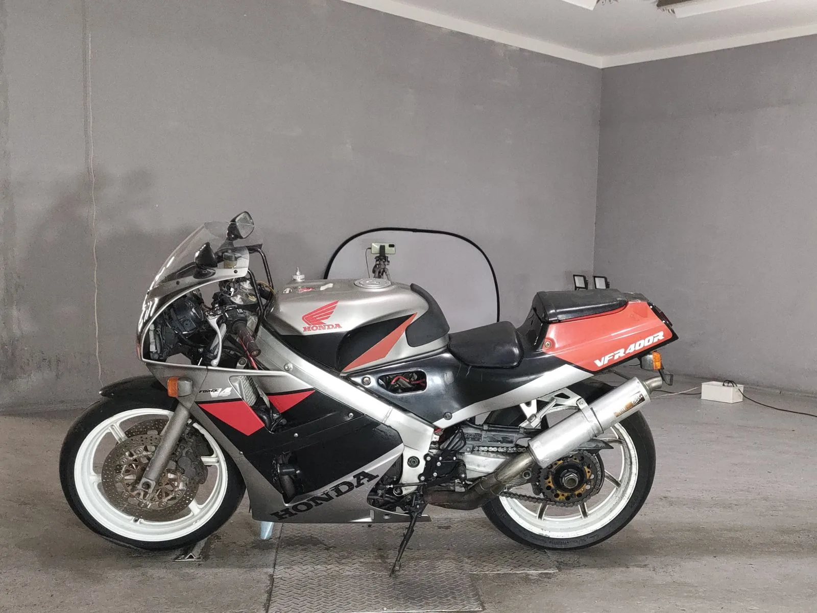 Honda VFR400R с аукциона JBA, кадр 2