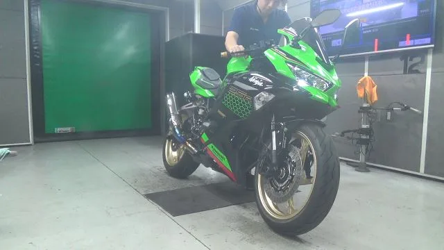 Kawasaki ZX-25R с аукциона BDS, кадр 1