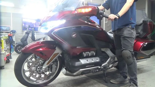 Honda GL1800 TOUR D с аукциона BDS, кадр 2