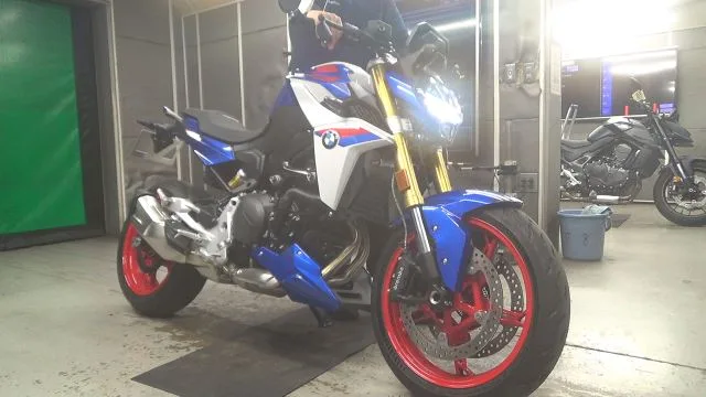 BMWF900R 2025 года из Японии