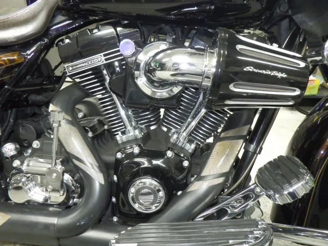 Harley-Davidson FLTRXSE1800CVO с аукциона BDS, кадр 3