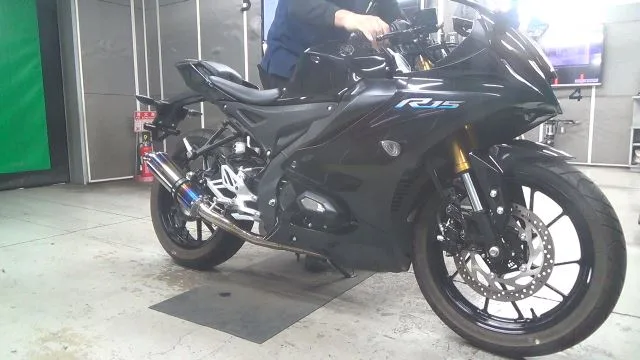 Yamaha YZF-R15 с аукциона BDS, кадр 1