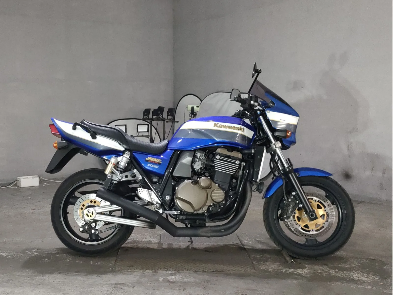 Kawasaki ZRX1200R 2004 года с японского аукциона JBA