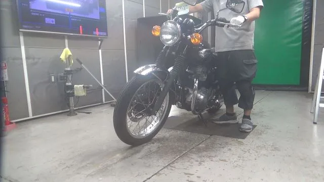 Kawasaki W400 с аукциона BDS, кадр 2