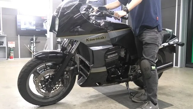 Kawasaki GPZ900R с аукциона BDS, кадр 2