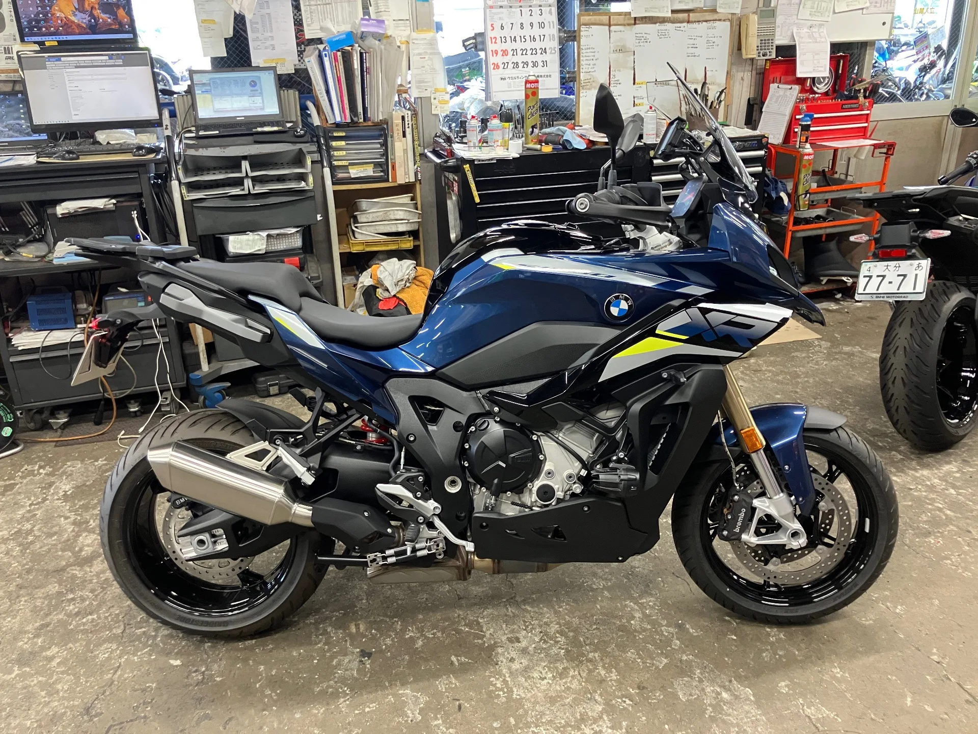 BMW S1000XR 2026 года из Японии