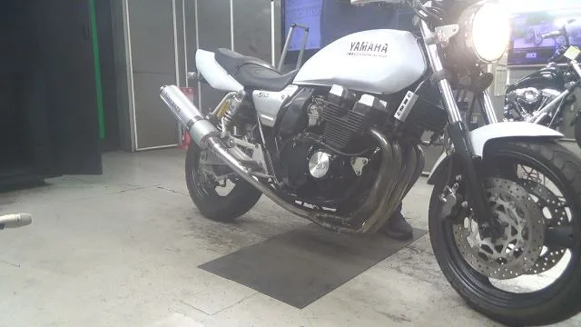Yamaha XJR400 с аукциона BDS, кадр 1