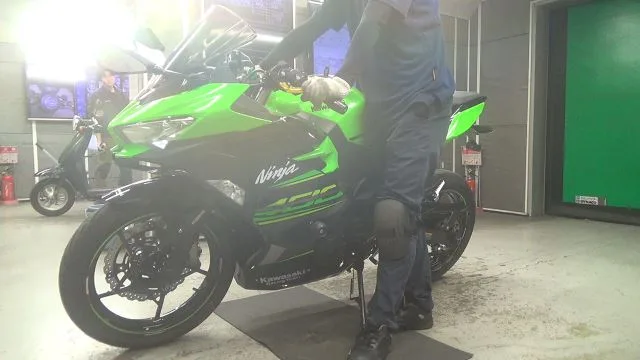 Kawasaki NINJA400 с аукциона BDS, кадр 2