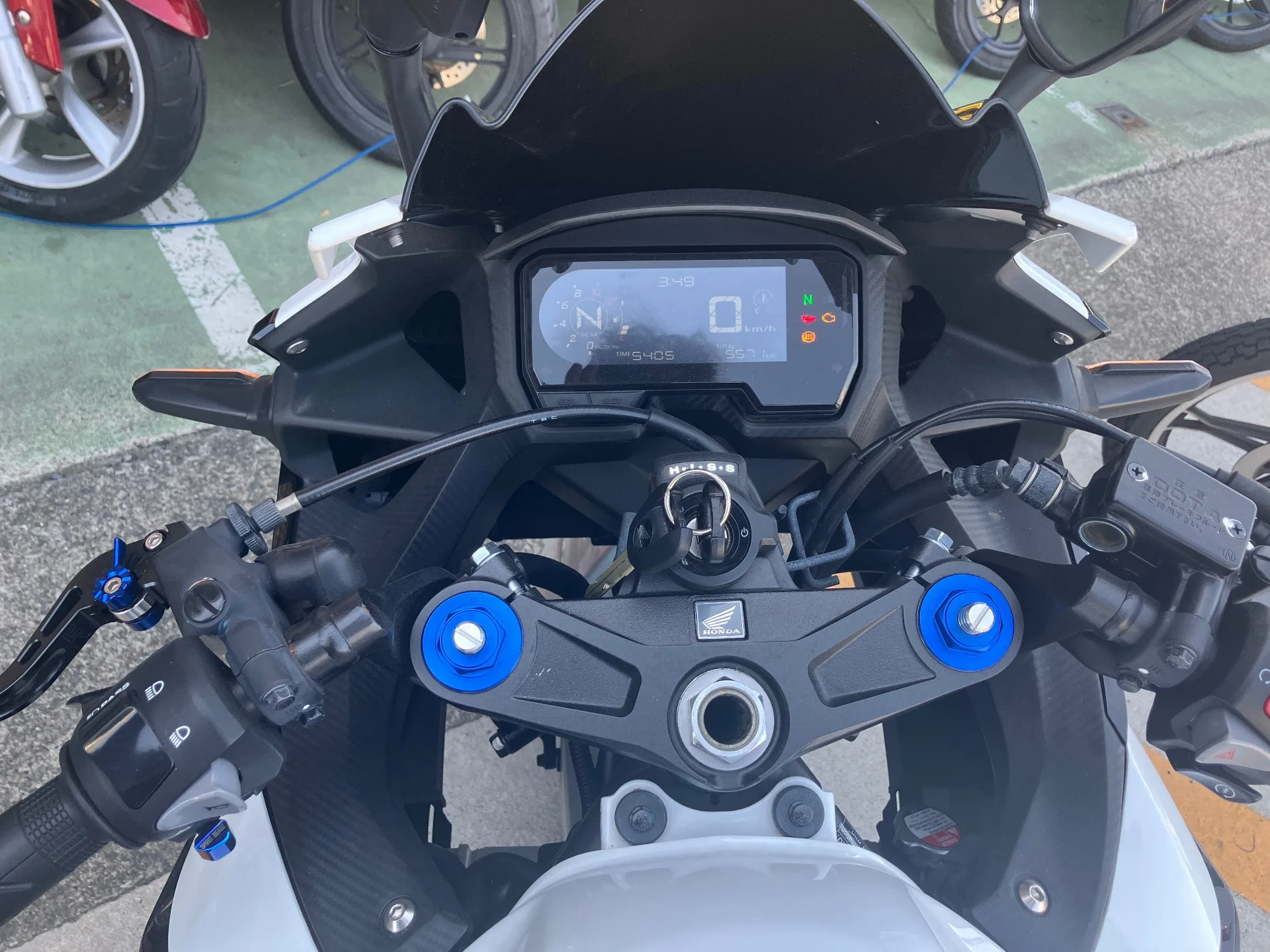 Honda CBR400R ABS с аукциона AUCNET, кадр 3