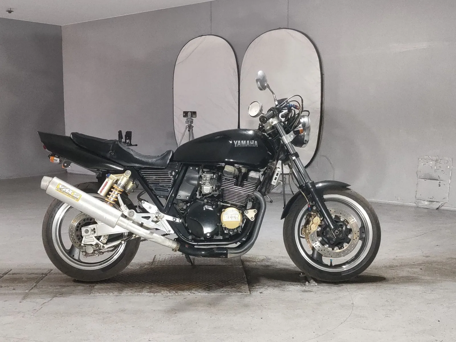 Yamaha XJR400R 1996 года с японского аукциона JBA