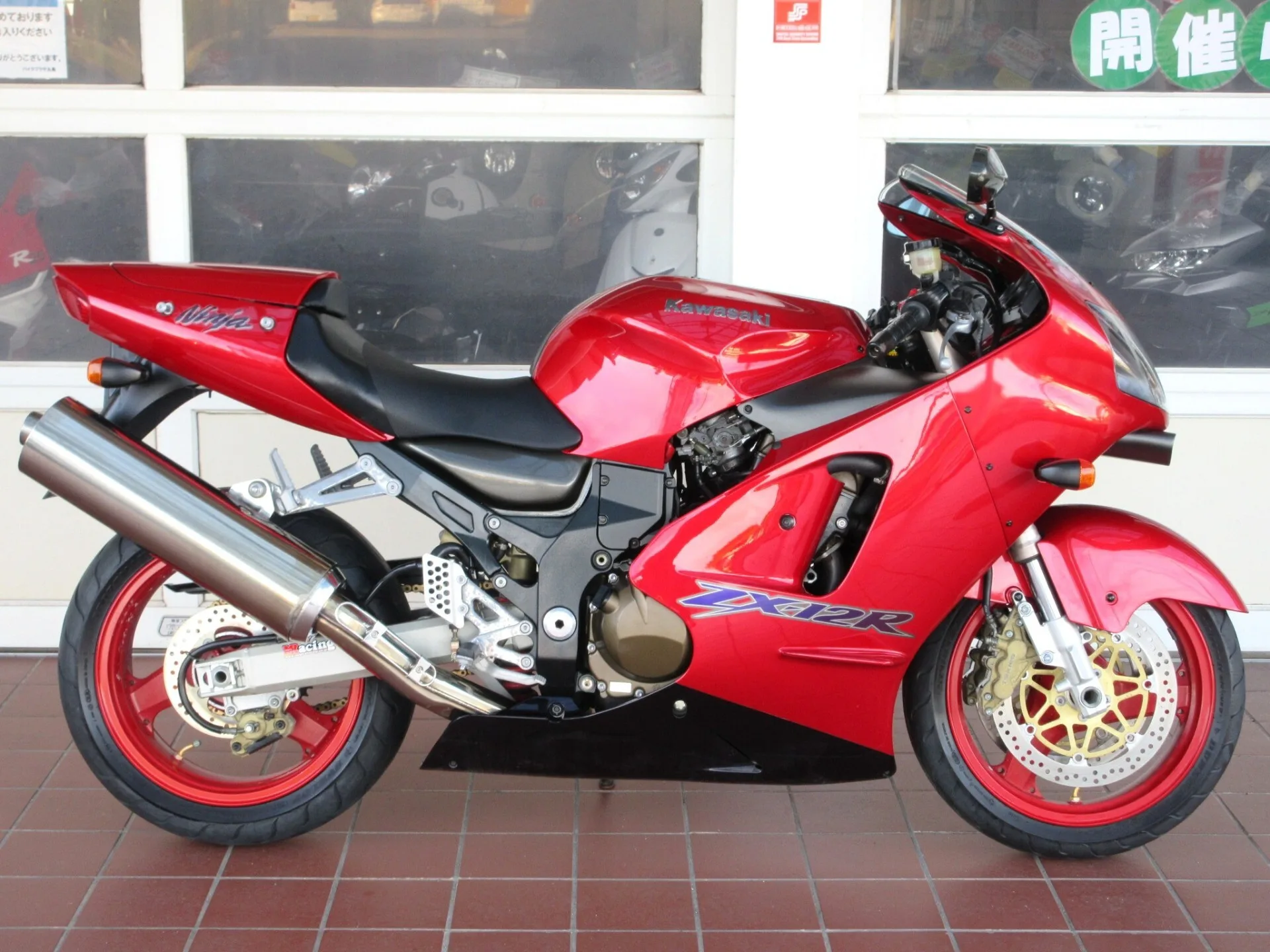 Kawasaki ZX-12R 2000 года из Японии