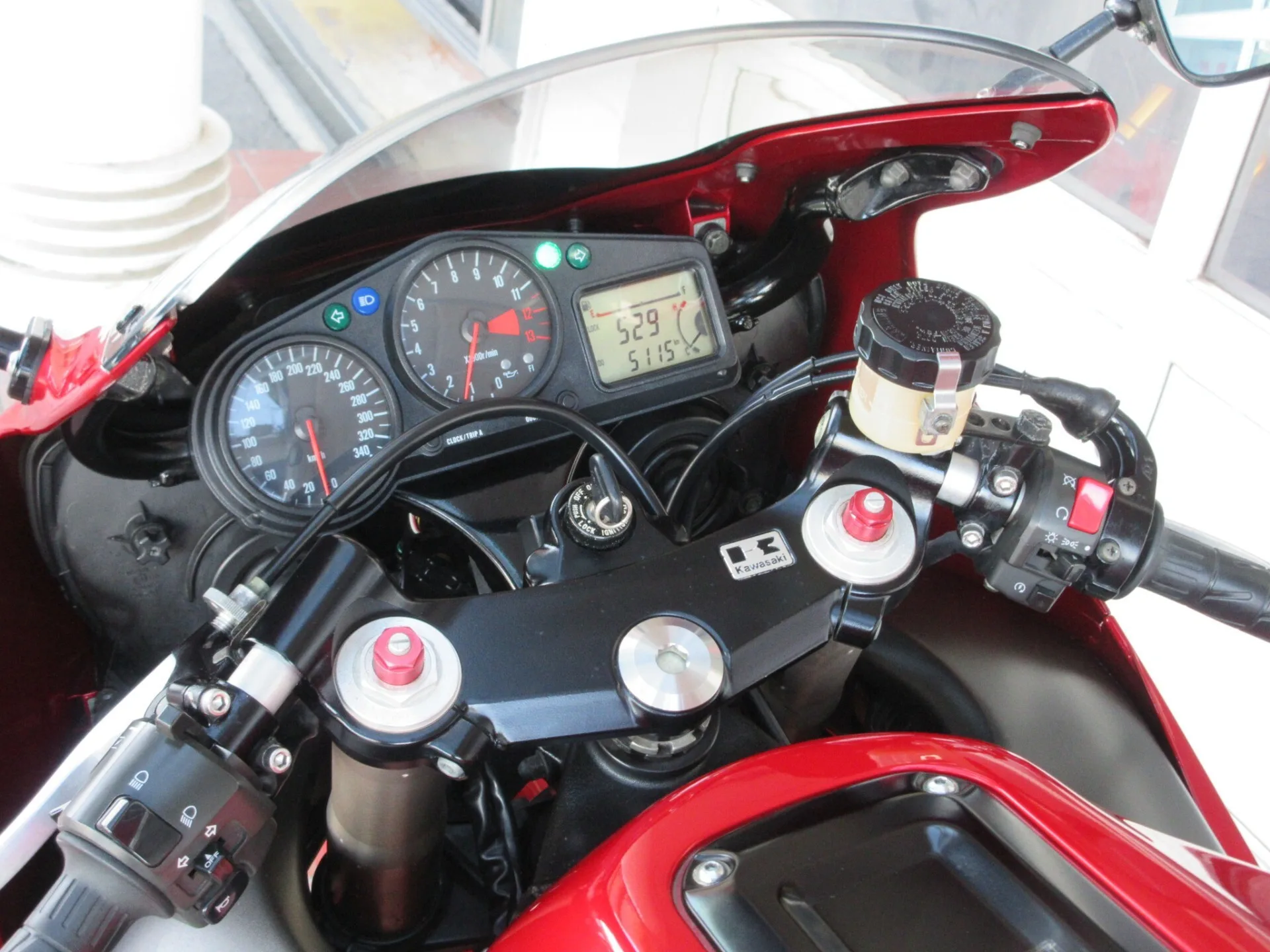 Kawasaki ZX-12R с аукциона AUCNET, кадр 10