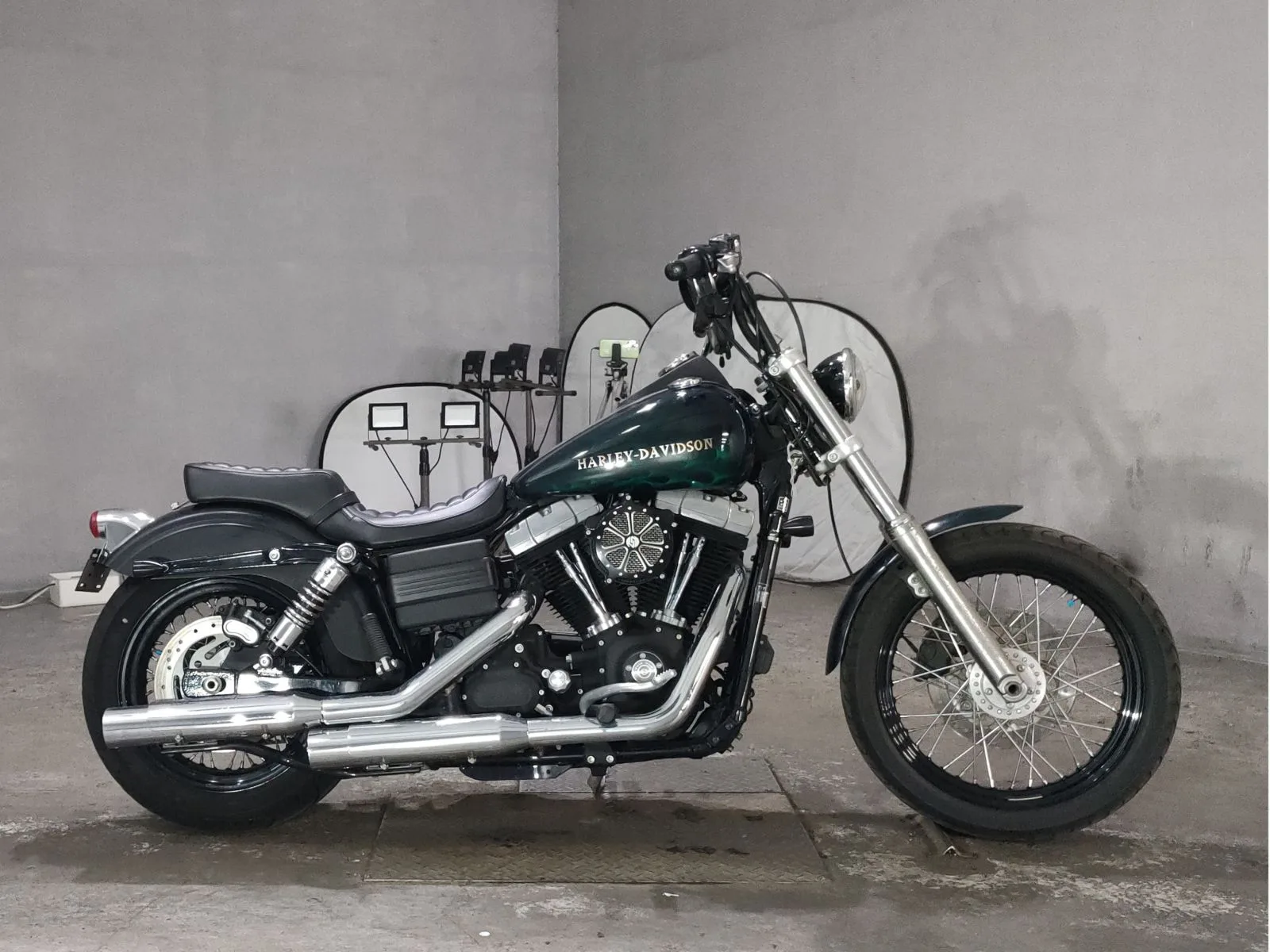 Harley-Davidson FXDB1580 2011 года с японского аукциона JBA