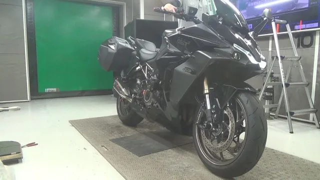 Suzuki GSX-S1000GT 2025 года из Японии