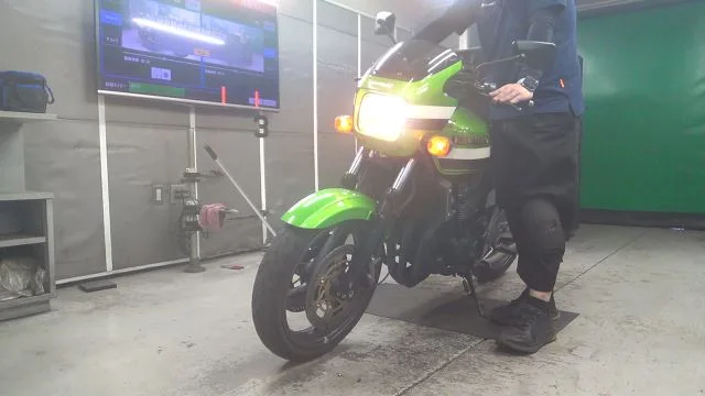 Kawasaki ZRX400 с аукциона BDS, кадр 2