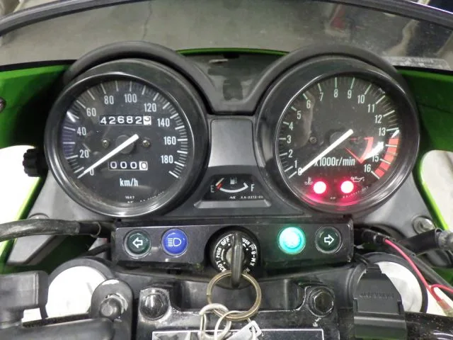 Kawasaki ZRX400 с аукциона BDS, кадр 7