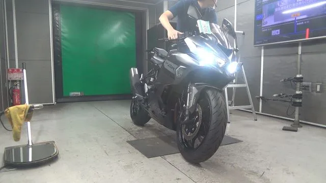 Kawasaki ZX-4R SE 2025 года из Японии