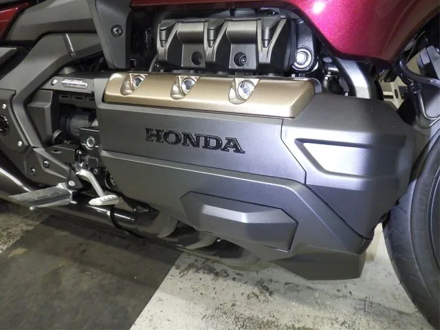 Honda GL1800 TOUR D с аукциона BDS, кадр 3