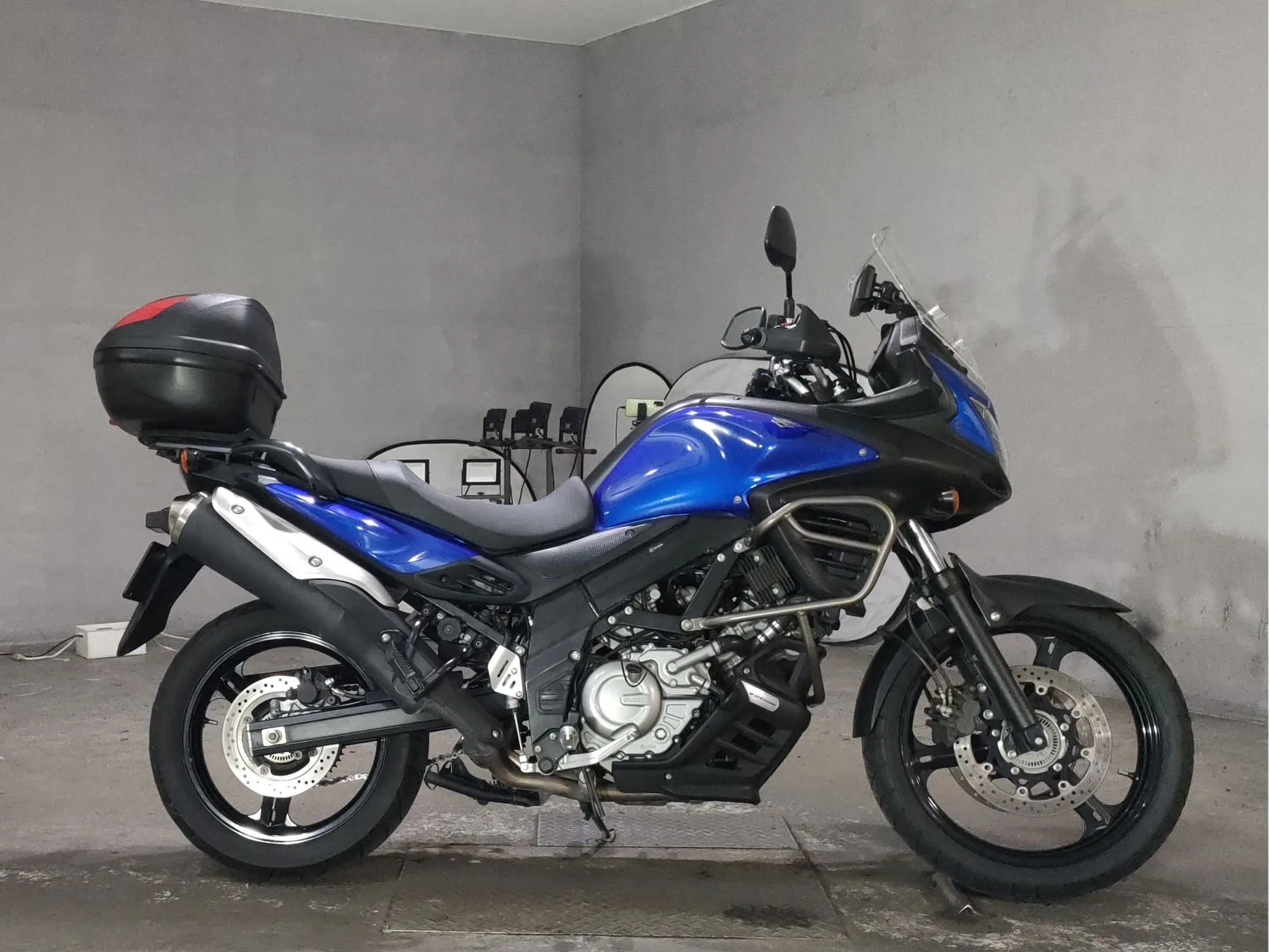 Suzuki V STROM650 2013 года из Японии