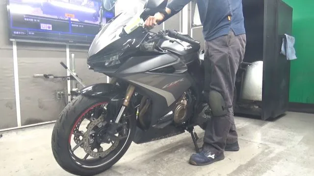 Honda CBR400R с аукциона BDS, кадр 2