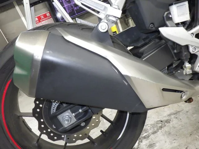 Honda CBR400R с аукциона BDS, кадр 7