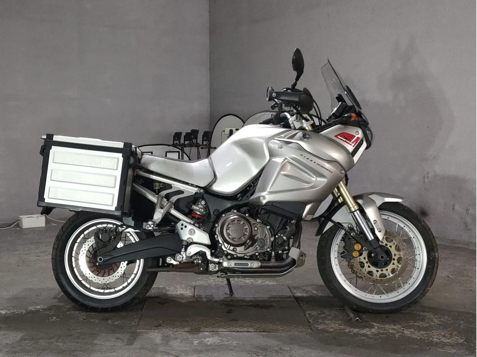 Yamaha XTZ1200 SUPER TENERE 2010 года с японского аукциона JBA