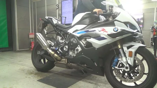 BMW S1000RR 2024 года из Японии
