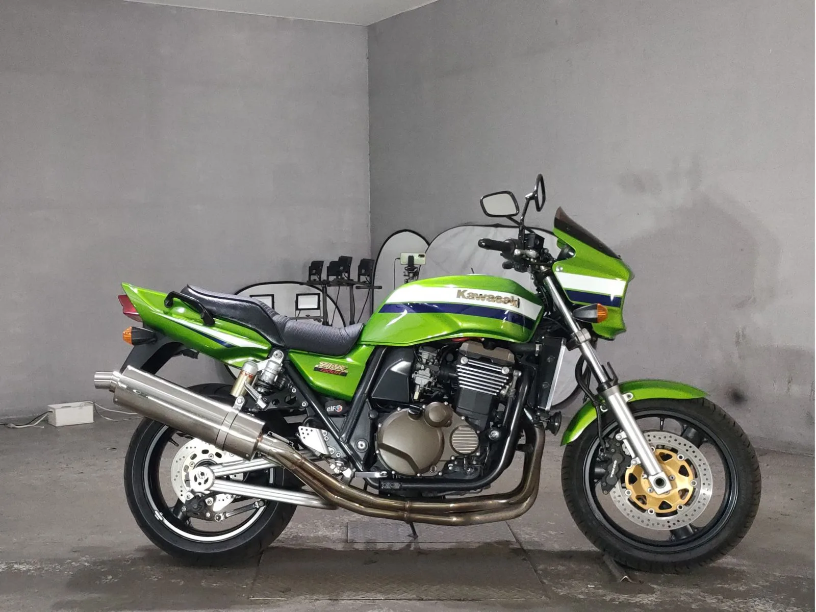 Kawasaki ZRX1200R 2006 года из Японии