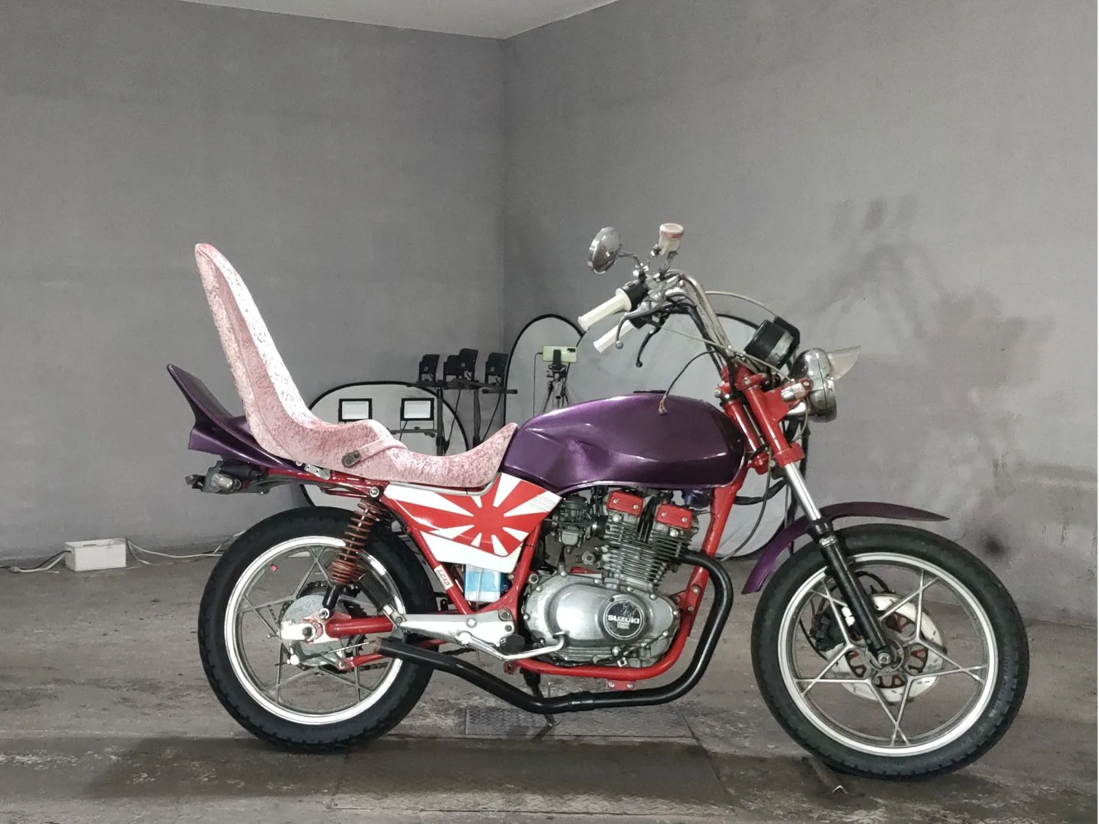 Suzuki GSX250  года с японского аукциона JBA