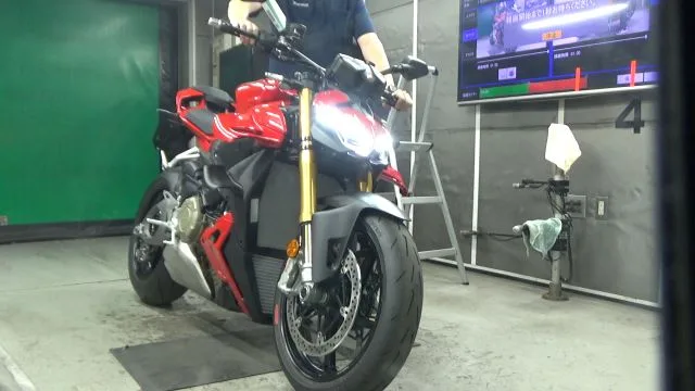 Ducati STREET FIGHTER V4S 2026 года из Японии