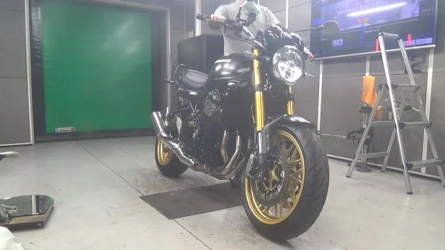 Kawasaki Z900RS SE 2025 года из Японии