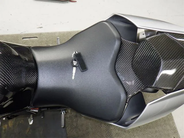Yamaha YZF-R1M с аукциона BDS, кадр 10