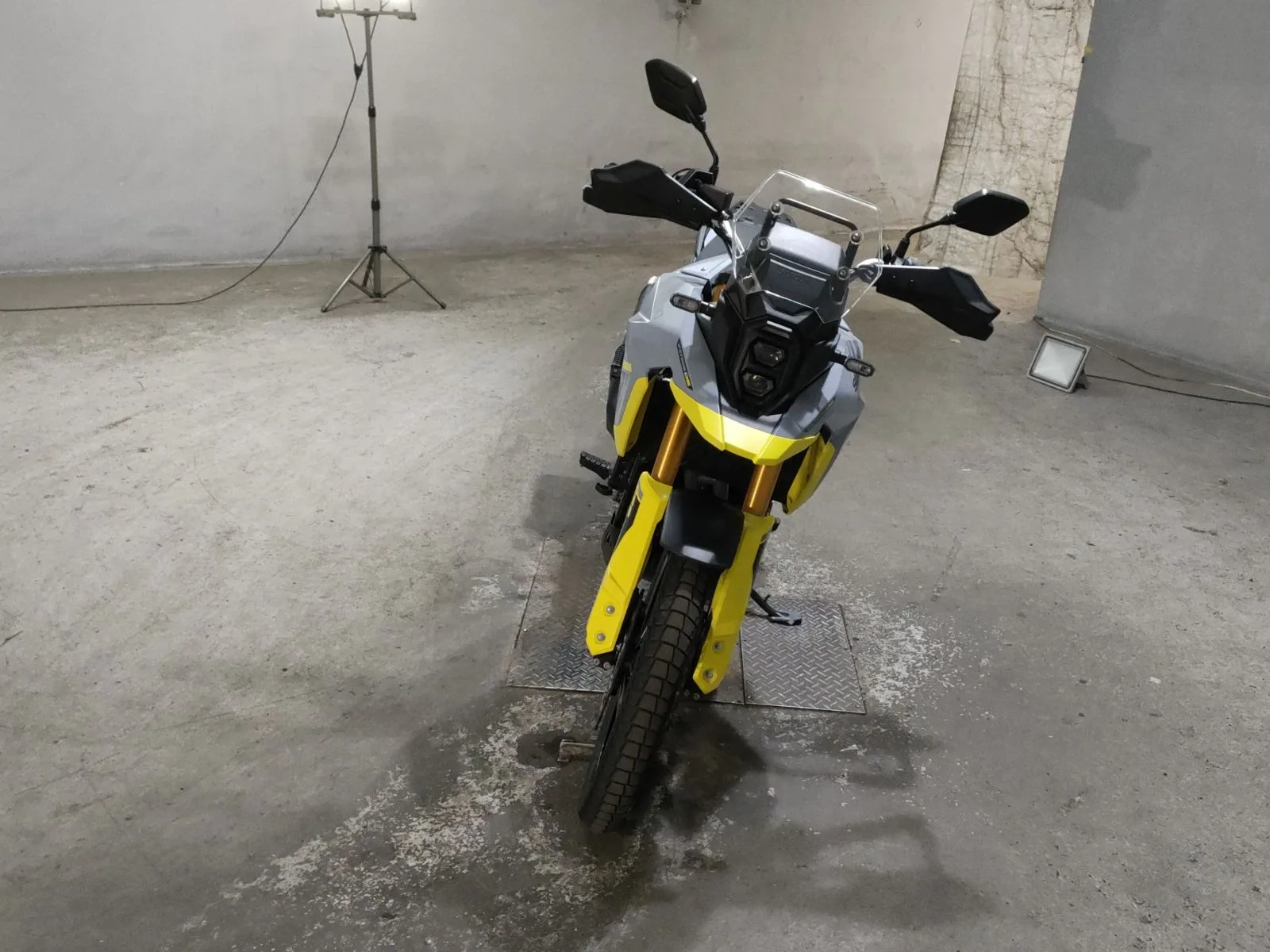 Suzuki V STROM 800DE с аукциона JBA, кадр 3