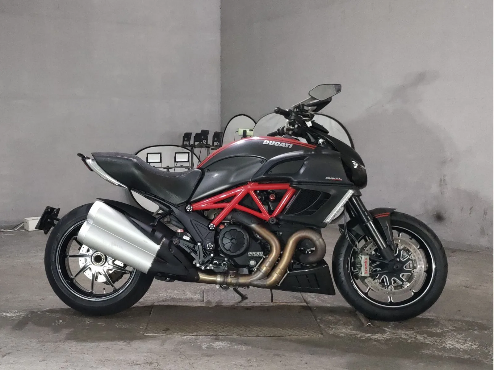 Ducati DIAVEL CARBON 2014 года из Японии