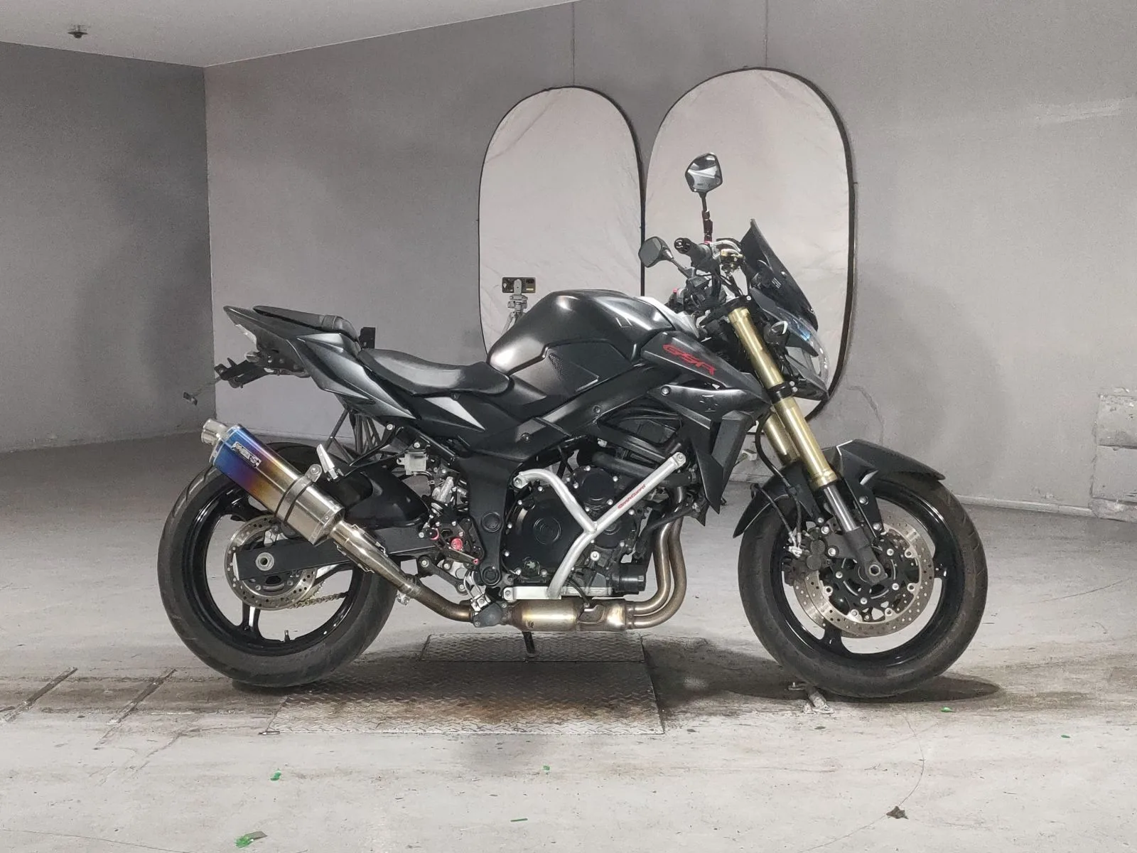 Suzuki GSR750 2016 года с японского аукциона JBA