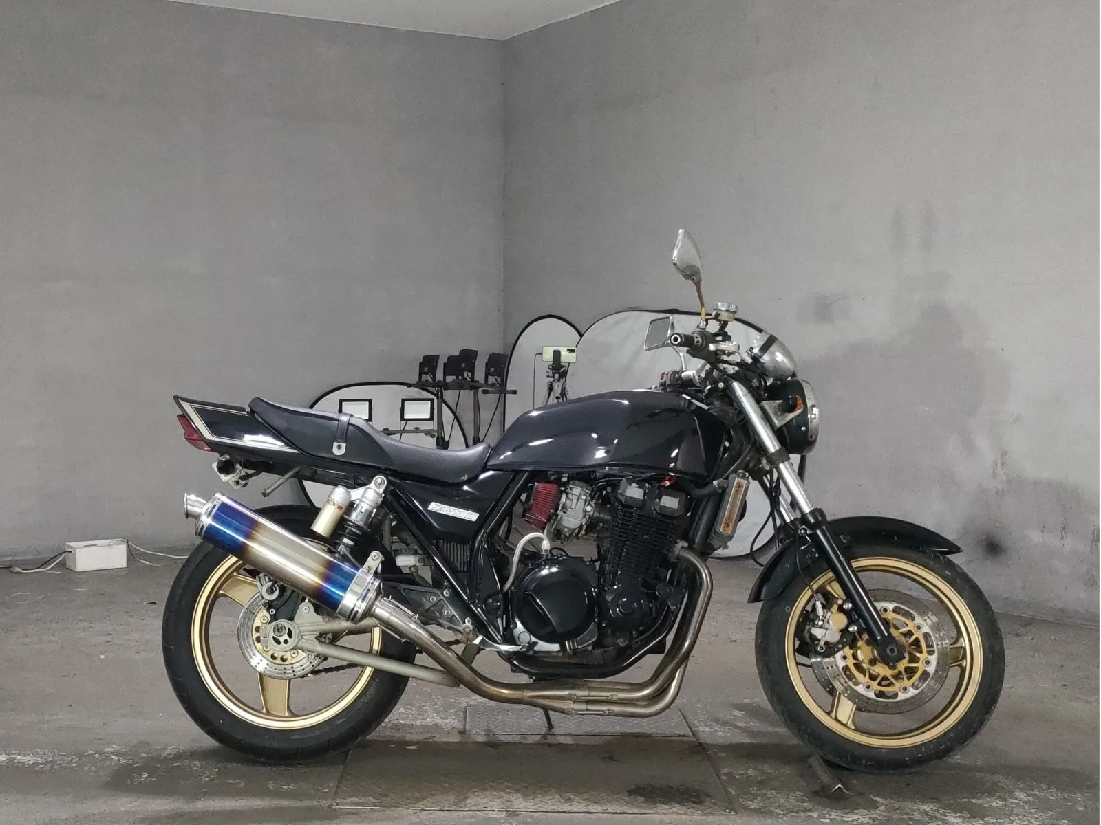 Kawasaki ZRX400 1996 года с японского аукциона JBA