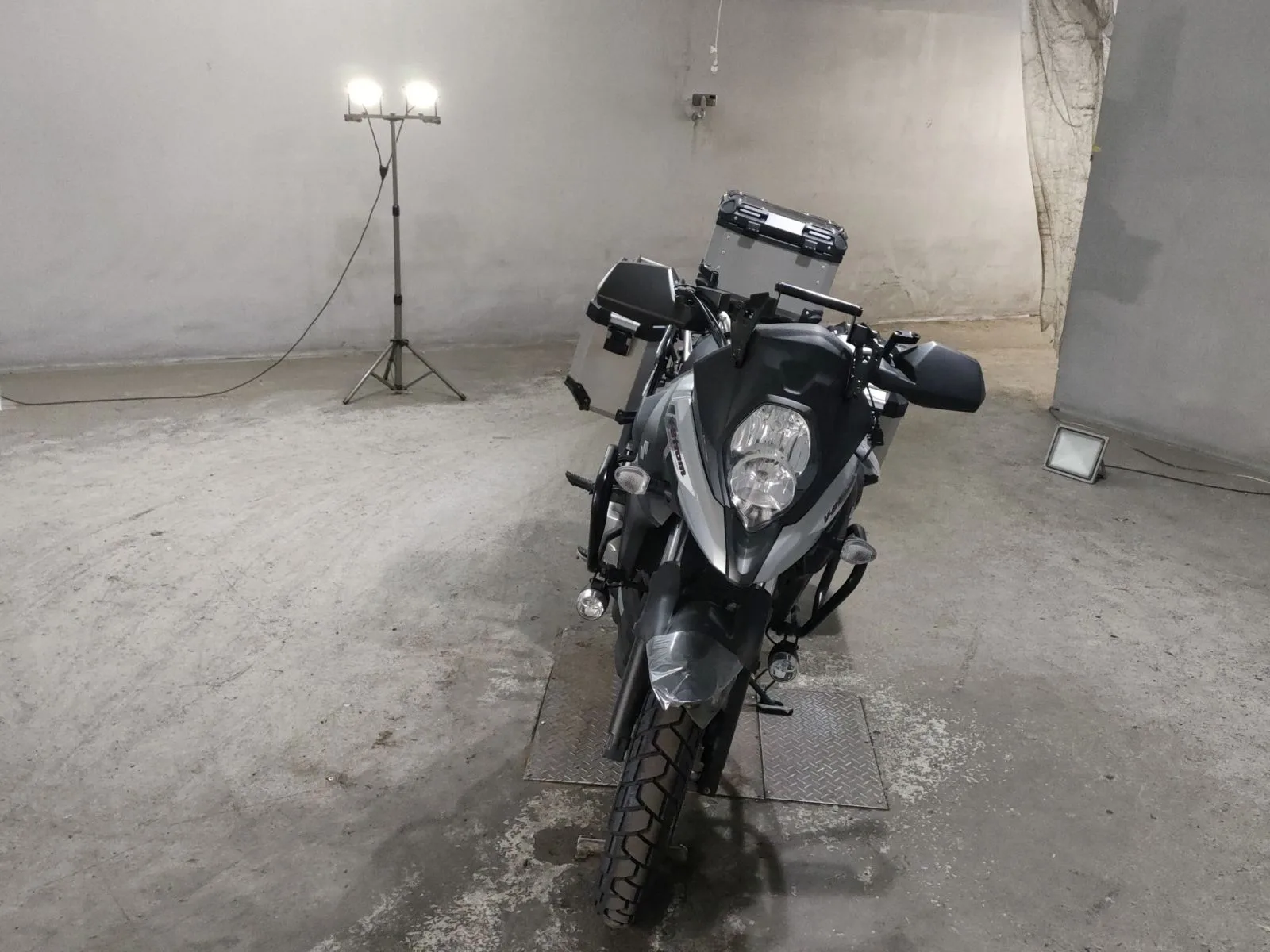 Suzuki V STROM 650XT с аукциона JBA, кадр 3