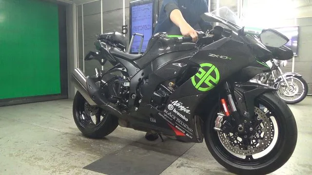 Kawasaki ZX-10RA 2023 года из Японии
