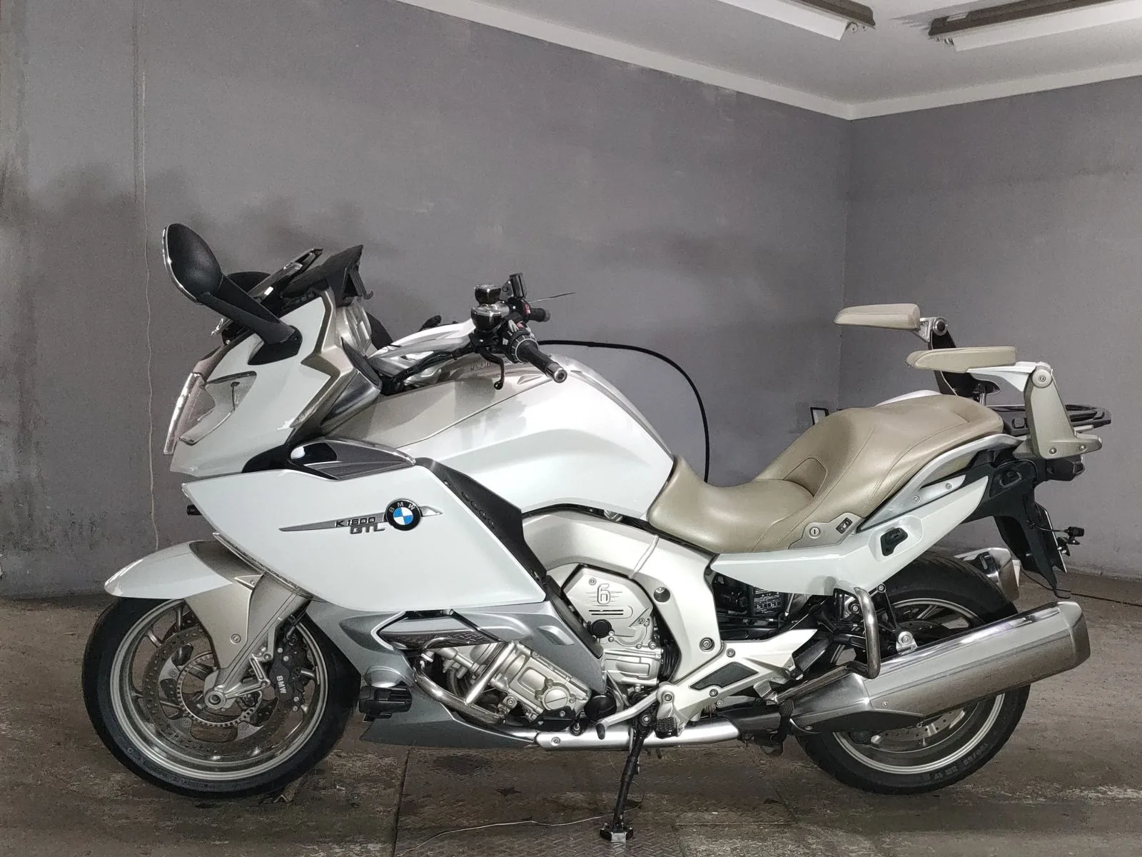 BMW K1600GTL EXCLUSIVE с аукциона JBA, кадр 2