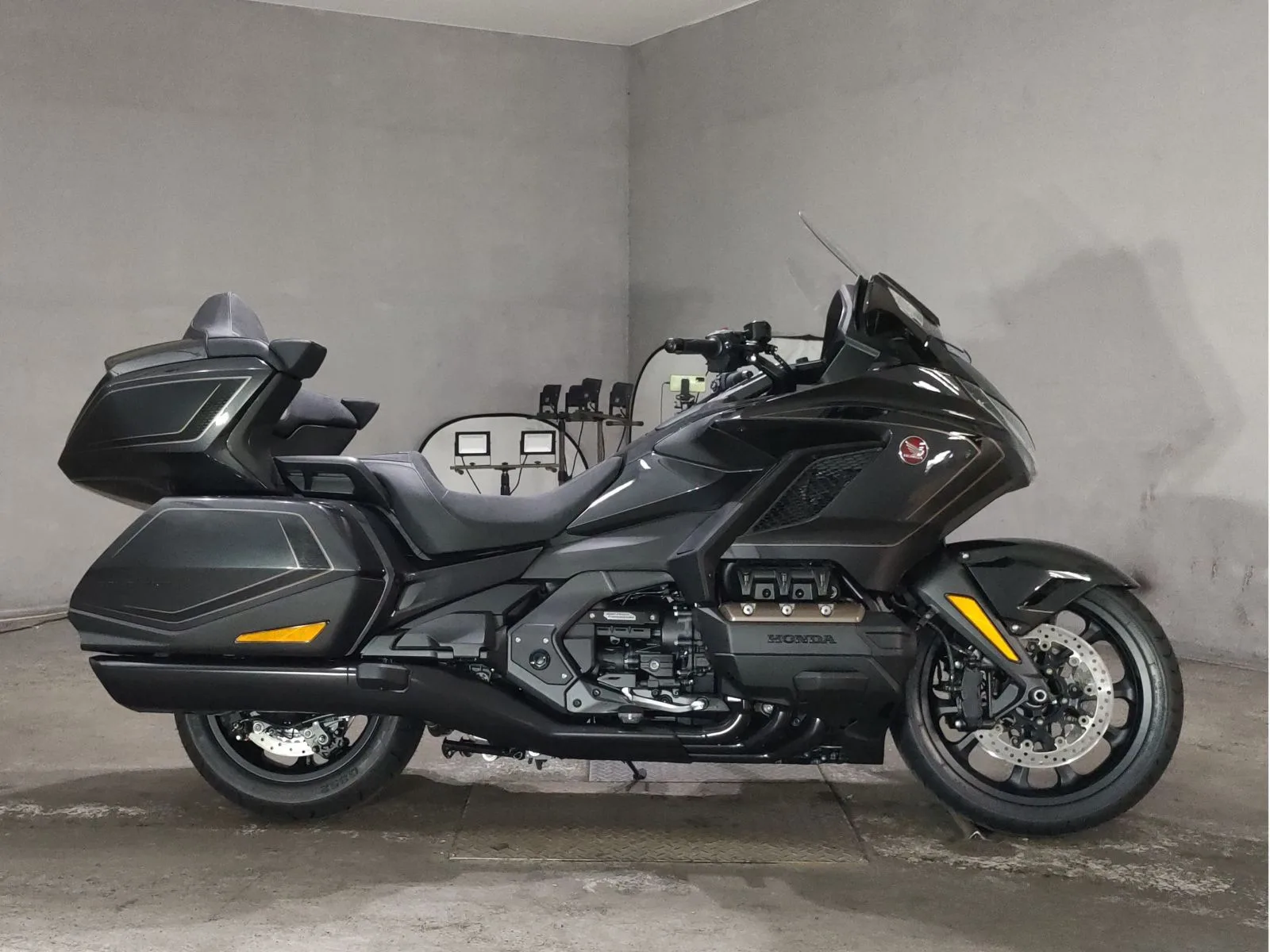Honda GL1800 TOUR DCT 2026 года из Японии