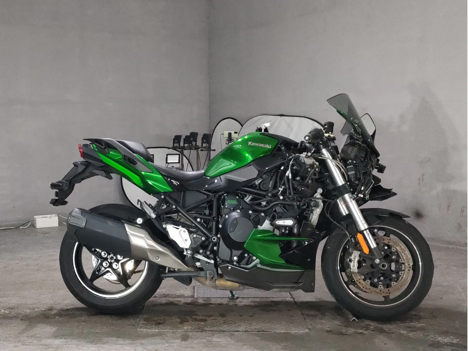 Kawasaki NINJA H2 SX SE 2024 года с японского аукциона JBA