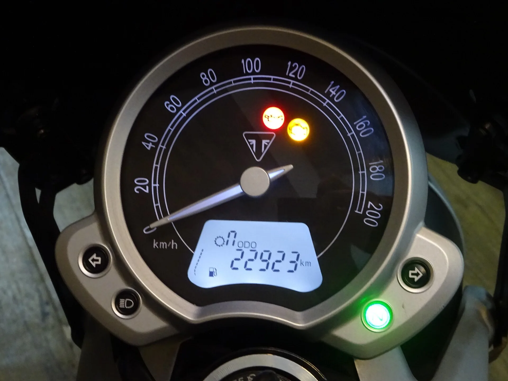 Triumph STREET TWIN 2016 года из Японии